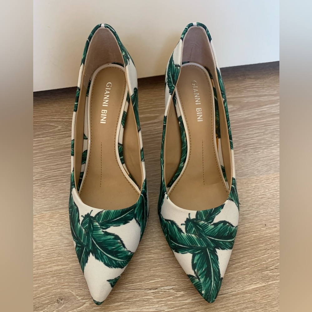 Gianni Bini Palm Tree Heels